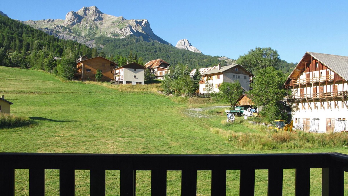 Le Sauze Apartment | T2 apartment with panoramic mountain views, Le Sauze 1400