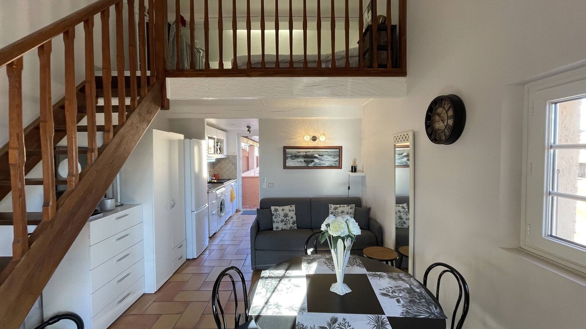 La Nartelle Apartment | T2 duplex 4*, renovated, facing the beach Nartelle.Clim/wifi fiber