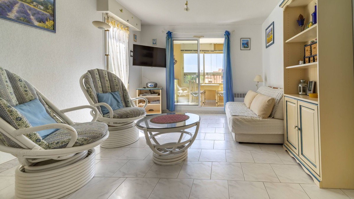 Six-Fours-les-Plages Apartment | T2 in duplex with terrace, great commodities