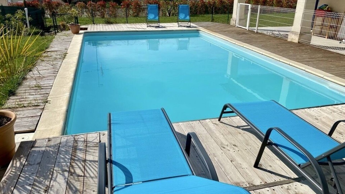 Pertuis Apartment | T2 « Le Figuier » Dans Villa Avec Piscine Privée