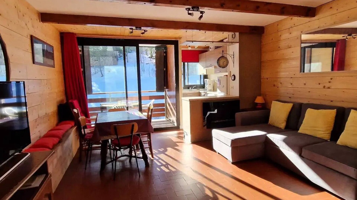 Le Sauze Apartment | T2 residence la CBU facing the slopes