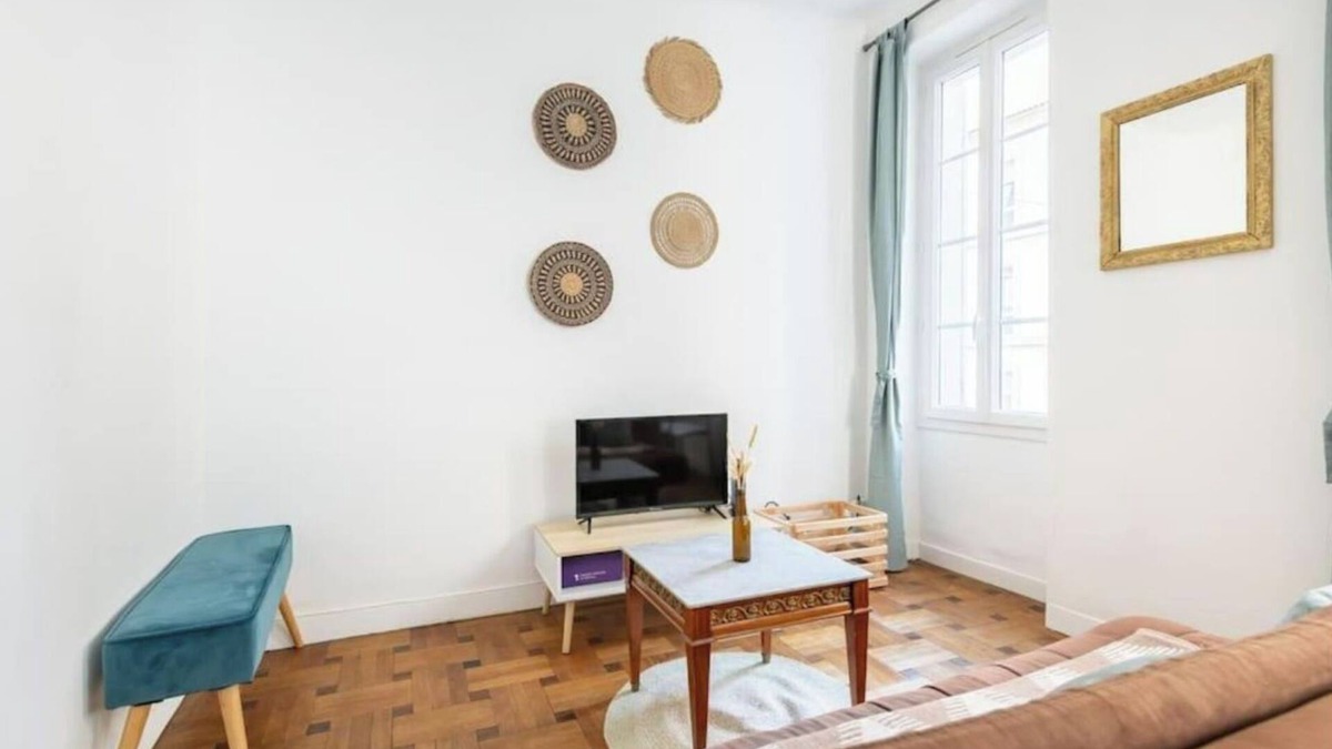 La Castellane Apartment | T2 - Rue Paradis - Cosy
