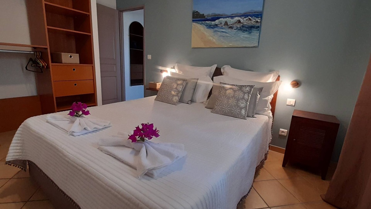 Propriano Apartment | T2 with GARDEN (N°4) - 2 minutes from the beach -Very BEAUTIFUL SEA VIEW