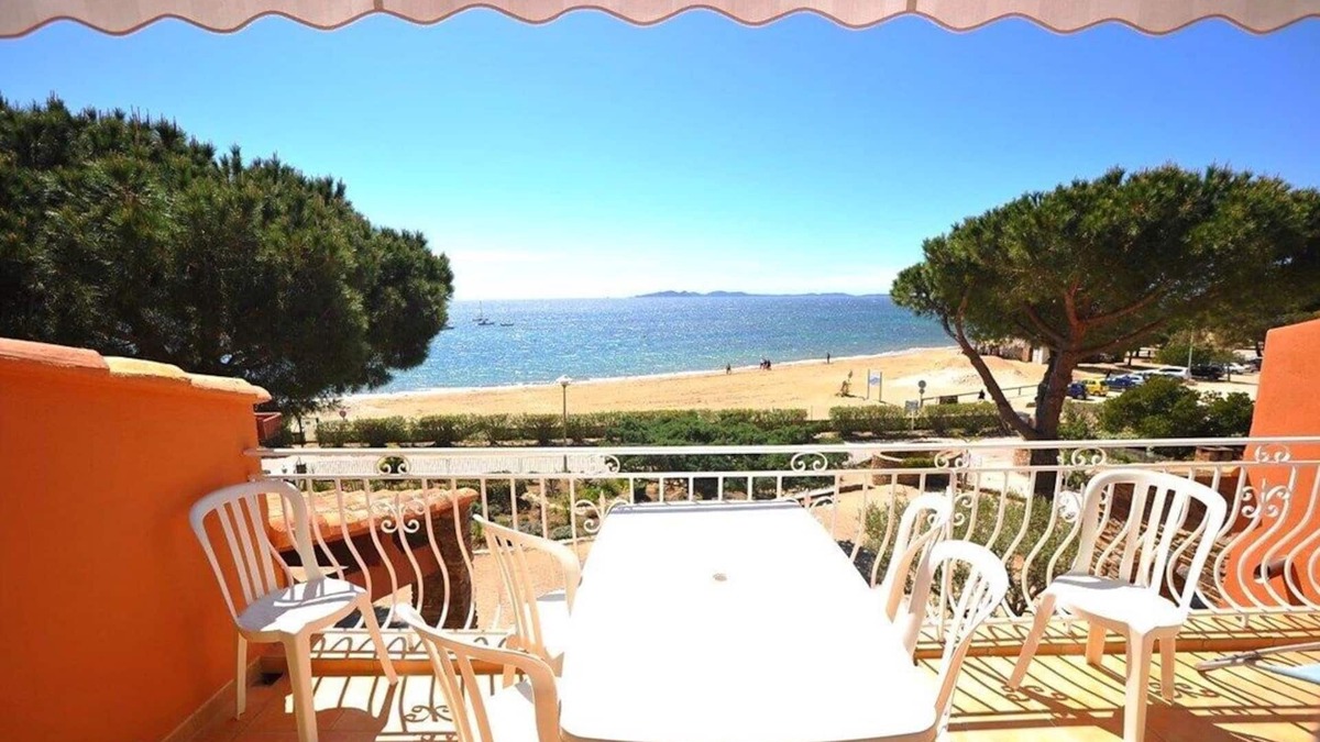 La Londe-les-Maures Apartment | T3 * APARTMENT 10m from the BEACH with SEA VIEW & HEATED POOL (8)