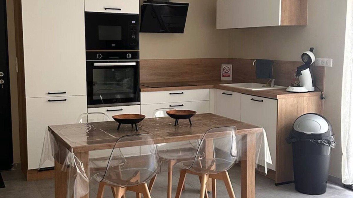 Saint-Mitre-les-Remparts House | T3 HOUSE in a pleasant village