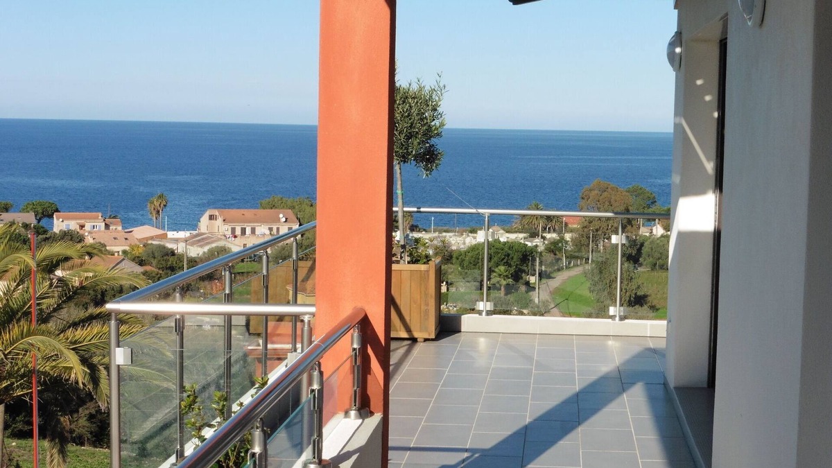 Saint-Florent Apartment | T3 new quiet, magnificent view - 2 large terraces, very nice location