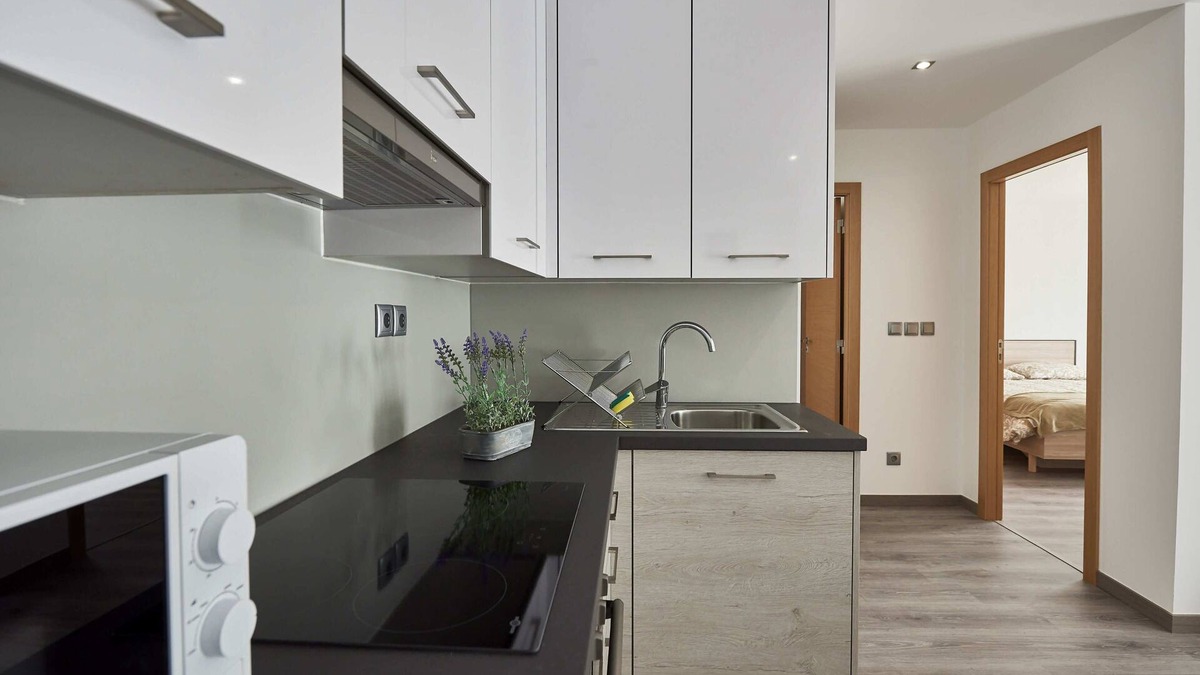 Le Pin House | T3 R+1 APARTMENT, SLEEPS 6, QUIET LOCATION