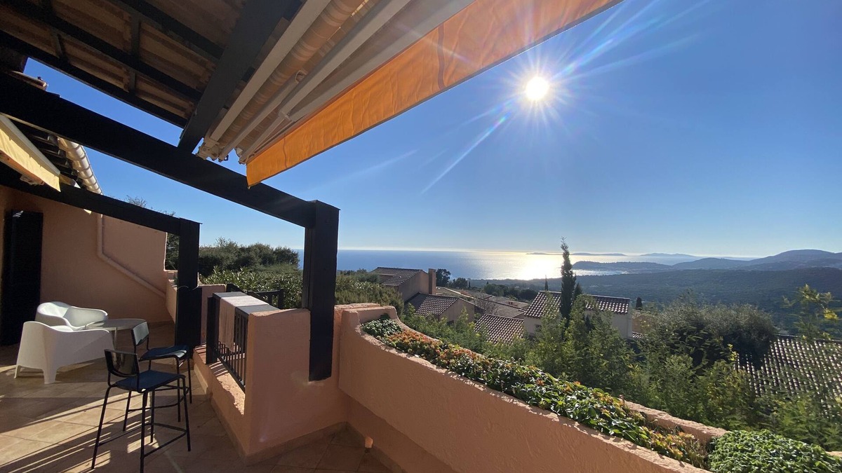 La Croix-Valmer Apartment | T3, Superbe vue Mer, Piscine et Parking Privé