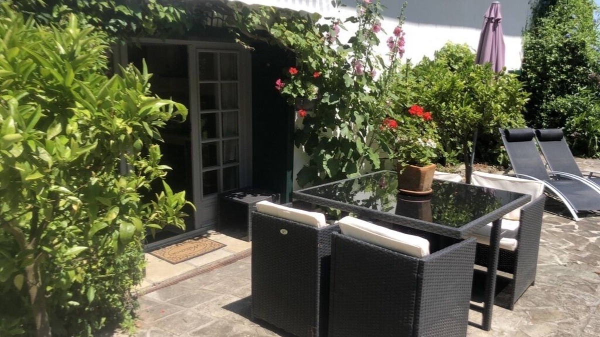 Urrugne Apartment | T3 with terrace and garden between sea and mountains