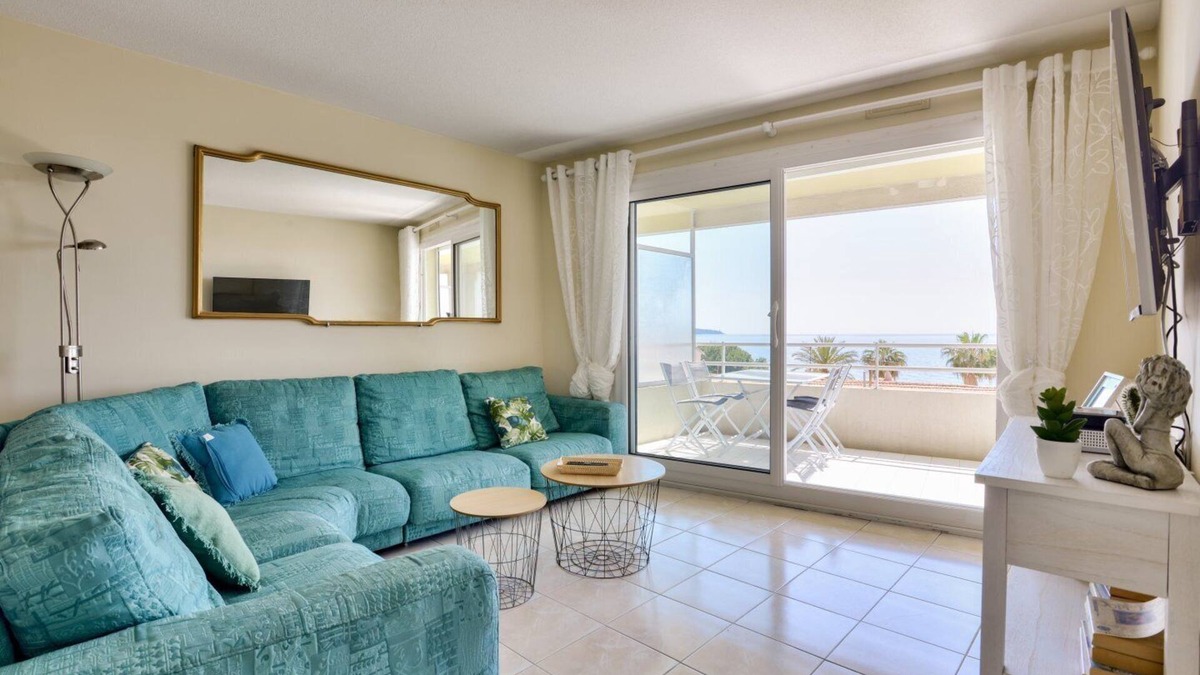 La Californie Apartment | T3 with terrace sea view 400m from the beach