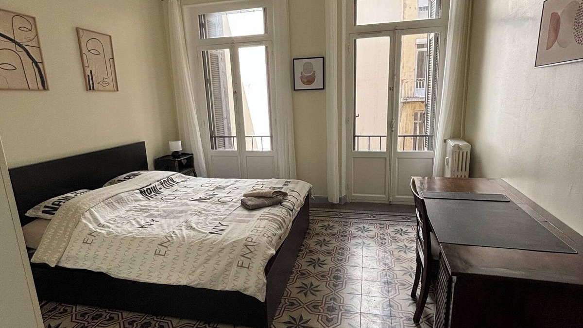 Baille Apartment | T4 Air-conditioned 3 Bedrooms Proximité Castellane Immeuble Art Déco / 6 persons