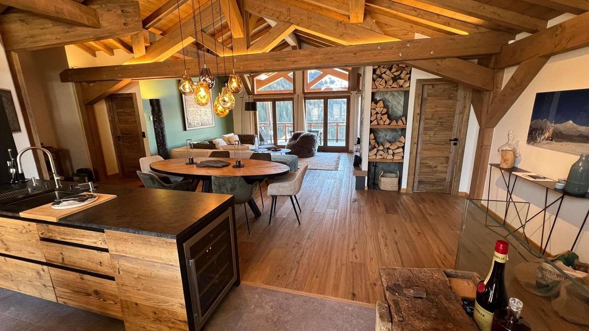 Nancroit Apartment | T4 spacieux avec cheminée