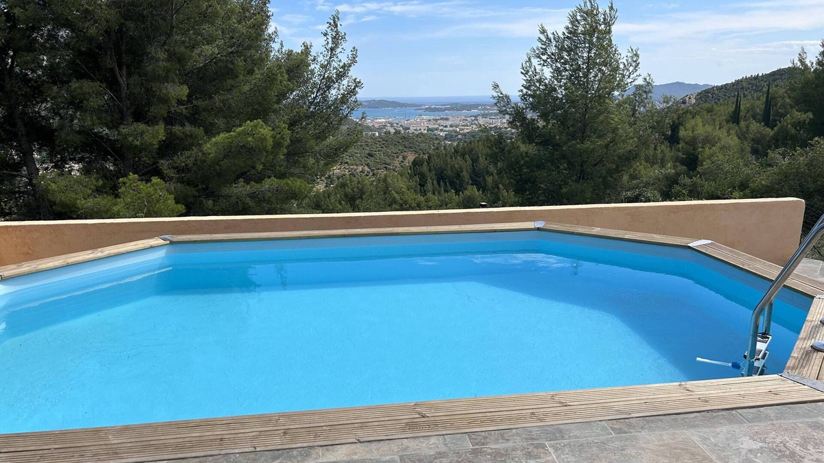 Le Revest-les-Eaux House | T5 house overlooking Toulon harbour with swimming pool