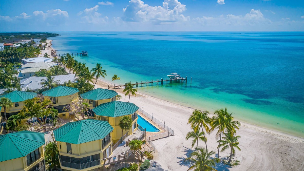 Marathon Condo | TA Beach, Pool, Marina, family friendly, Kitchen, Jacuzzi