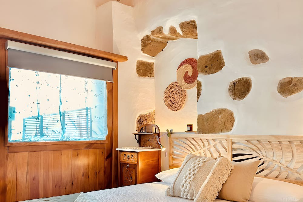 Tabayesco Apartment | 'Tabayesco' Holidays with Mountain Views, Shared Pool and Wi-Fi