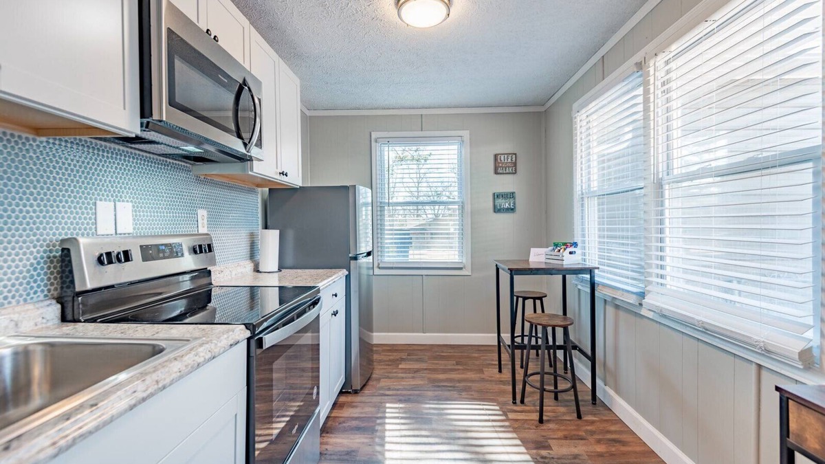 Coney Island House | Table Rock Lake Views