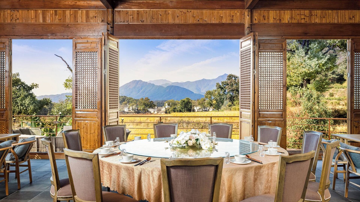 Yi County Hotel | Tachuan Resort