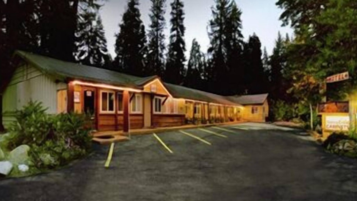 Carnelian Bay Hotel | Tahoe North Shore Lodge