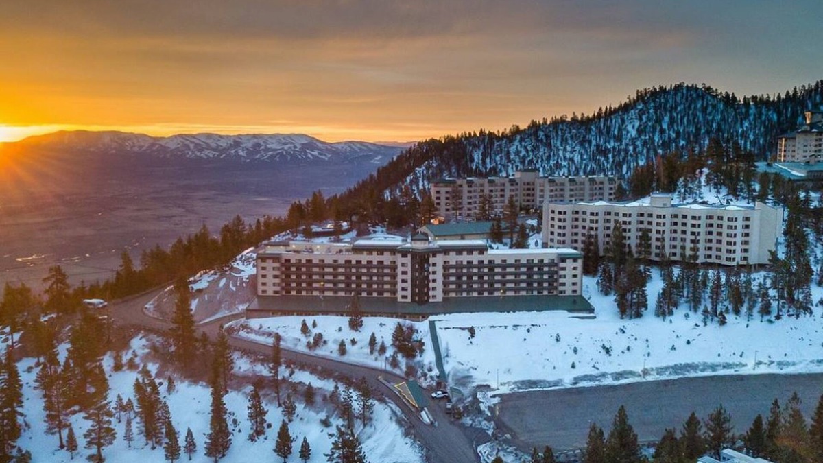 Tahoe Village Apartment | Tahoe Ridge Studio - Skiers Haven with Spectacular Views