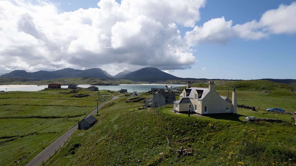 Ardroil Cottage | Taigh Dholol, 4 Crowlista, Uig, Isle of Lewisn