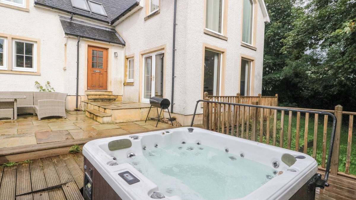 Killin Cottage | Taighean Anndra