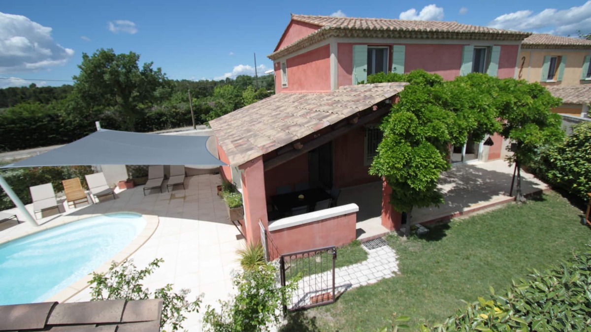 Taillades Villa | Taillades: house/villa - 4 rooms - 6 persons