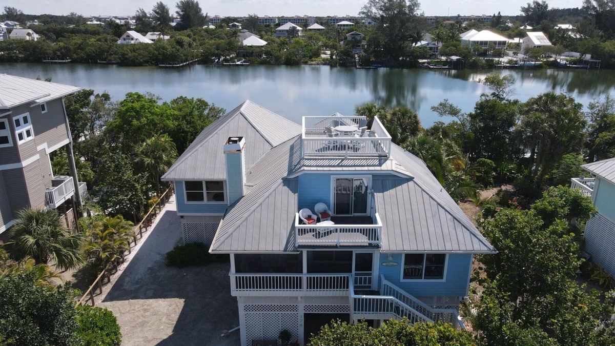 Cape Haze House | Tailwind South: Beautiful 3 bedroom across the street from Beach!