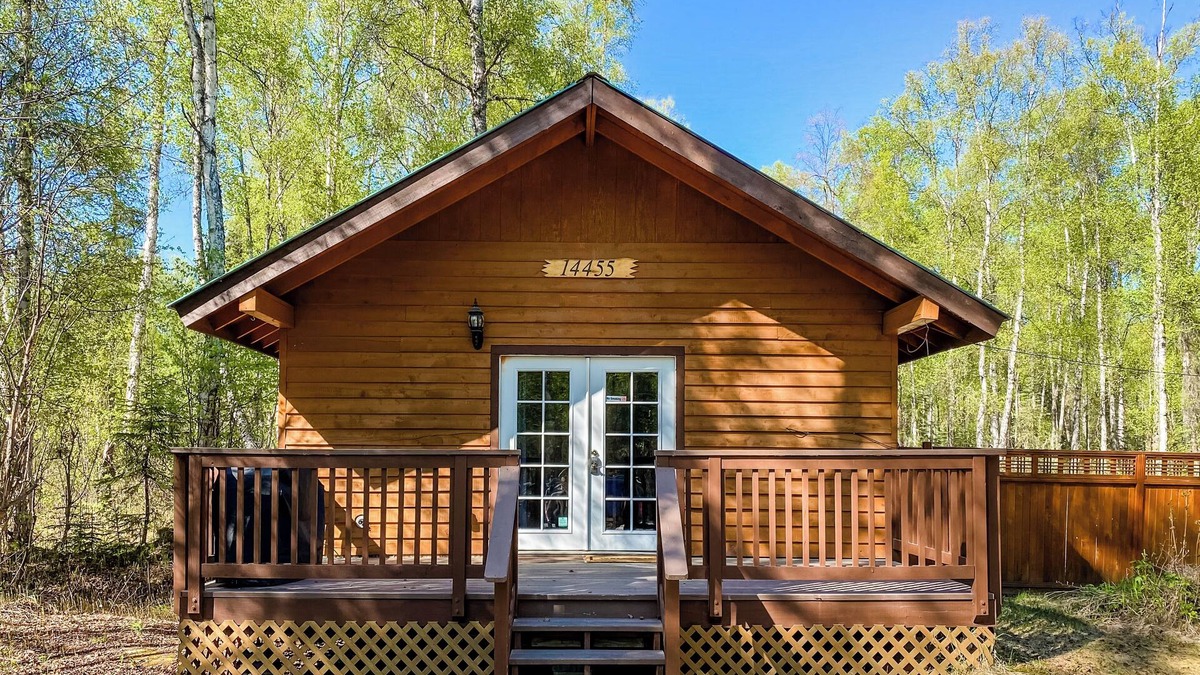 Talkeetna Cabin | Talkeetna Wolf Den Cabin - Cozy cabin living!