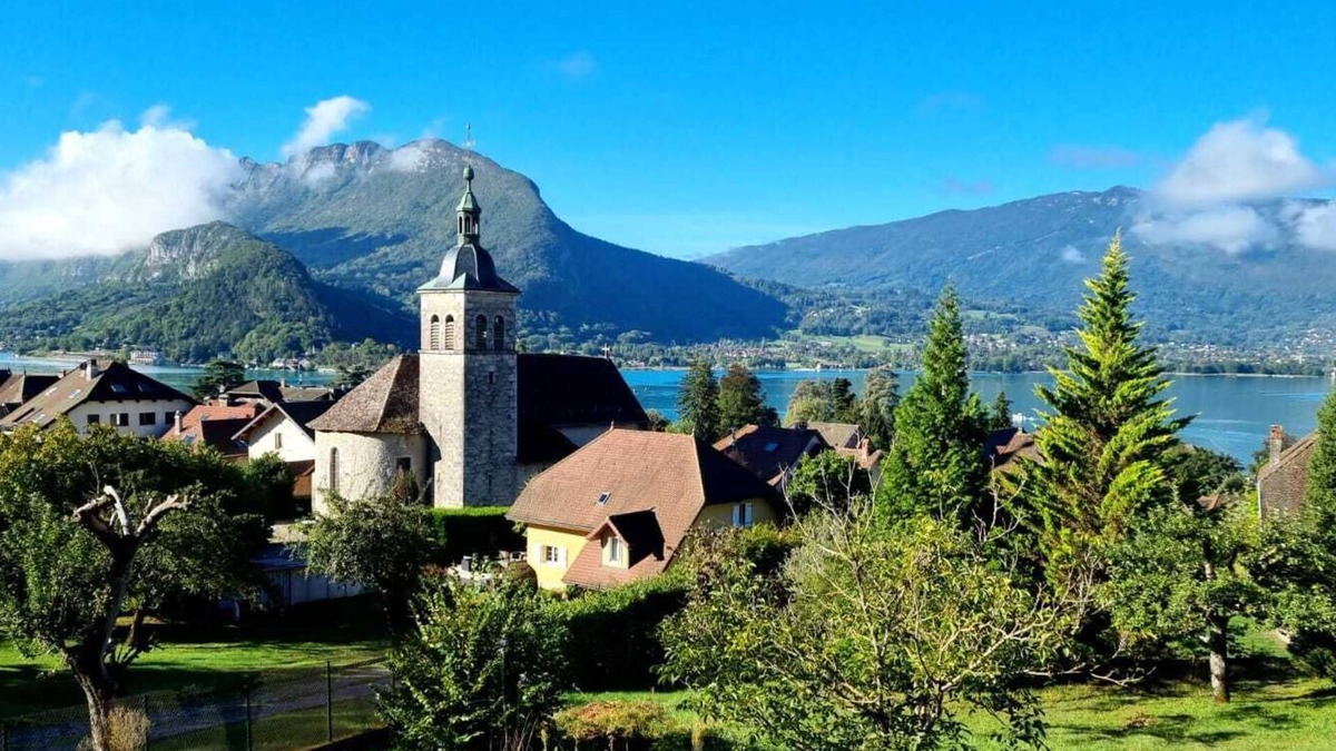 Talloires-Montmin Apartment | Talloires Village/New Residence/Beach on foot