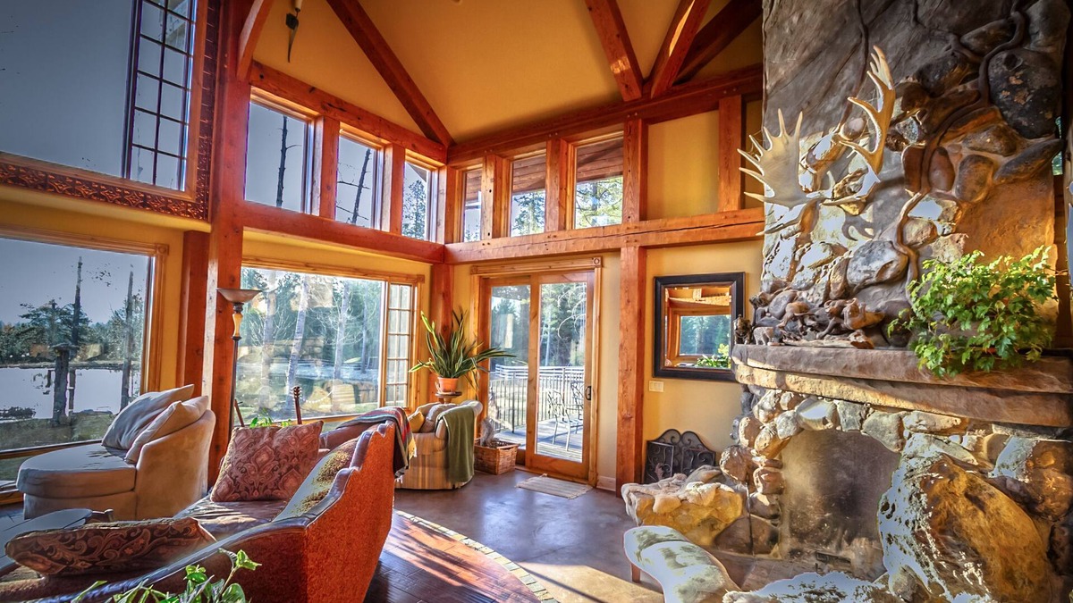 Sandpoint Hotel | Talus Rock Retreat