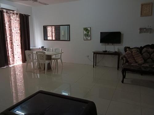 Sungai Besar House | Taman yu sungai besar