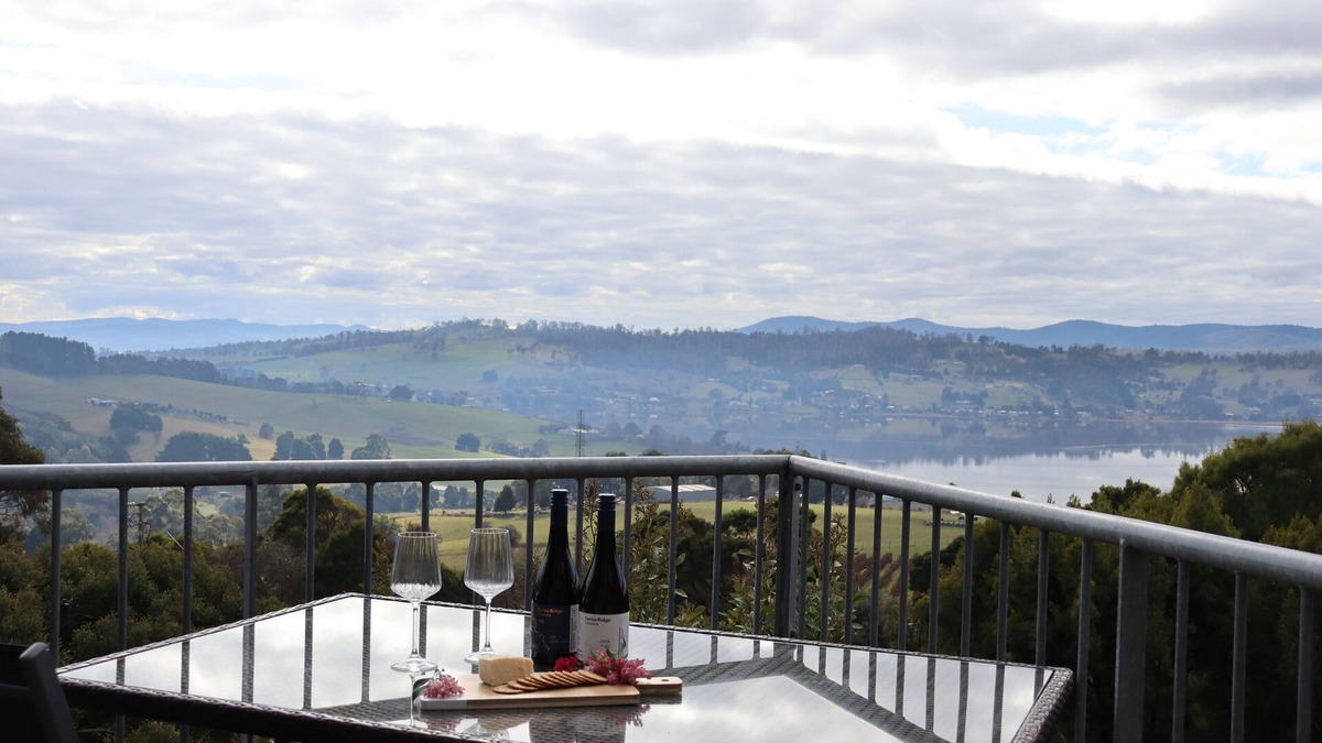 Grindelwald Apartment | Tamar Ridge Winery Apartment #8