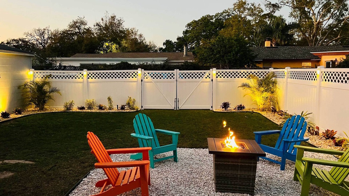 Safety Harbor Cottage | Tampa Bay Area Cottage w/Gas Grill and Fire Pit!