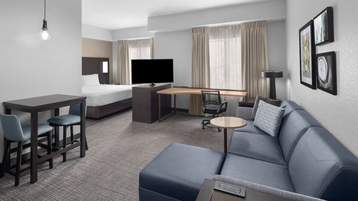 Oldsmar Hotel | Tampa Bay Family Adventure: Pet-Friendly Suites with Kitchen | 4 Units