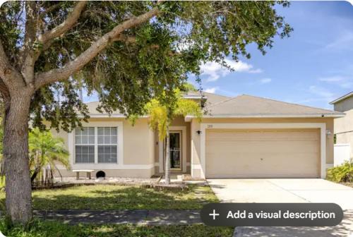 Ruskin House | Tampa Bay Large Vacation Home