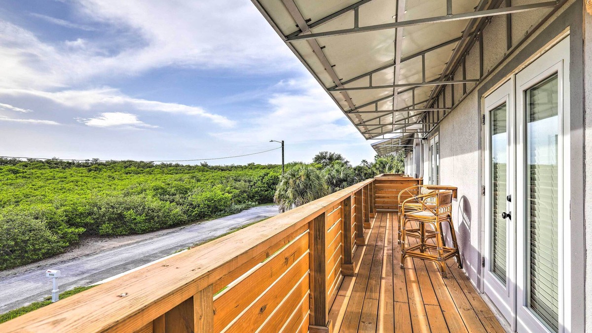 Port Tampa City Cottage | Tampa House w/Patio, Near Downtown & Beaches!