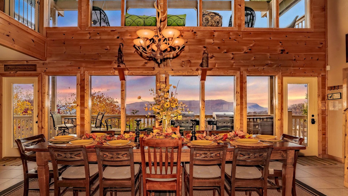 Gatlinburg - Pigeon Forge Cabin | Tanasi Lodge - Weddings - Retreats - Gathering