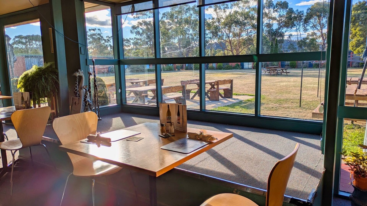 Triabunna Hotel | Tandara Motor Inn