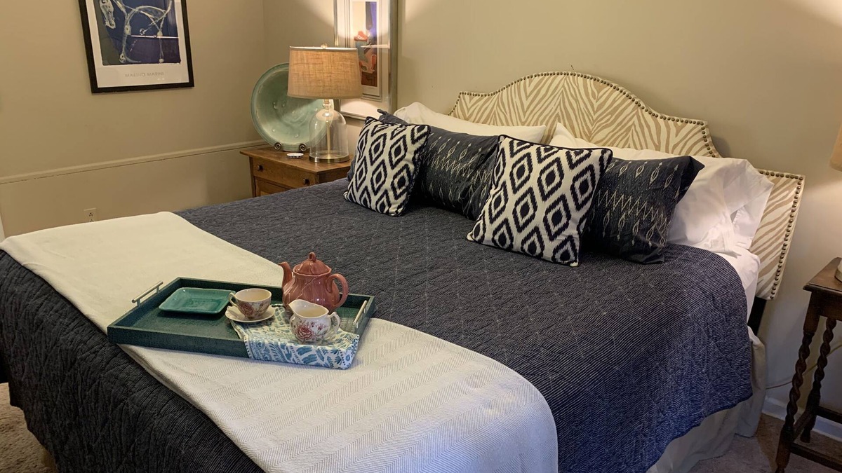 Southern Pines Apartment | Tanglewood Farm -Horse & Hound Suite 1 BR/2BA Private Apt on Horse Farm