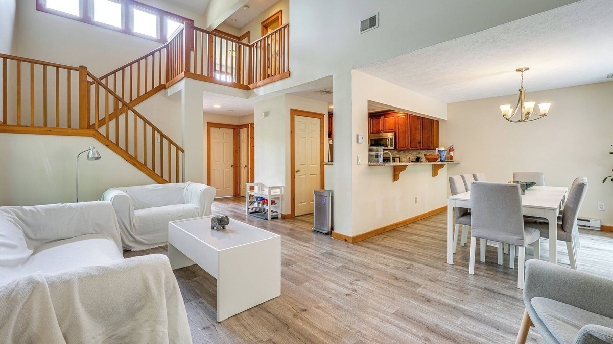 Tannersville Cottage | Tannersville Resort Home w/Deck & Gas Grill!