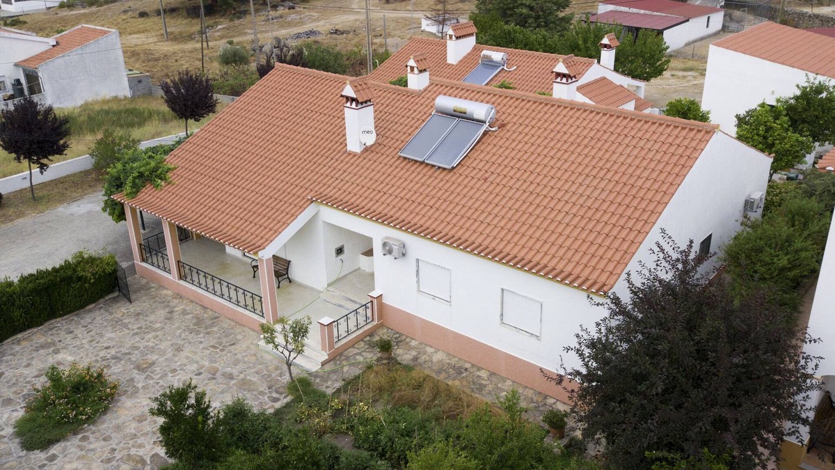 Barretos Cottage | Tapada da Beirã - Private Room in House