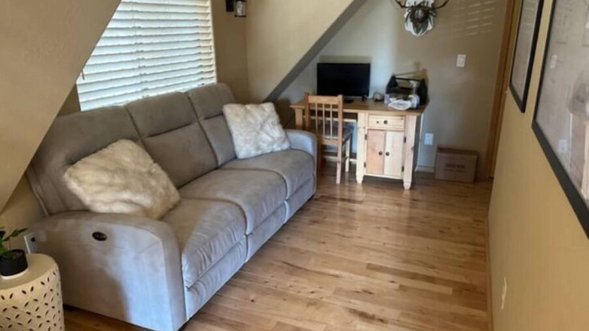 Eagar Cabin | Tara Cabin