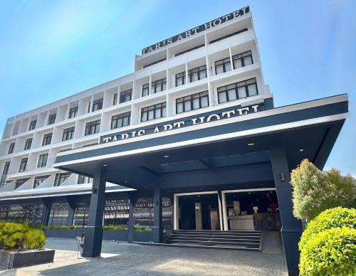 Nai Wiang Hotel | Taris Art Hotel Phrae