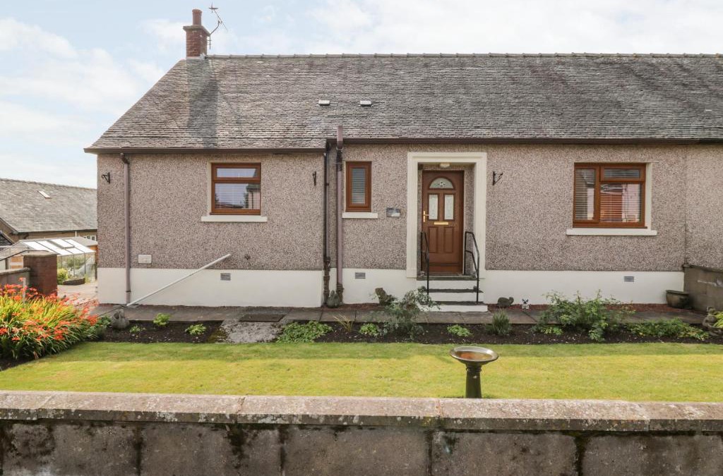 Annan House | Tarnacrye