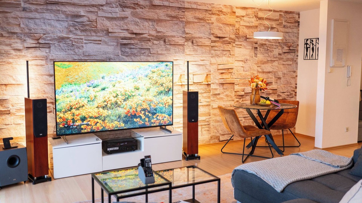 Herrenberg Apartment | TAROS HOME - the feel-good oasis with balcony, coffee, 3 beds and home office space