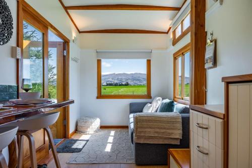 Tarras House | Tarras Tiny Haven - Wake up to Breathtaking Mountains