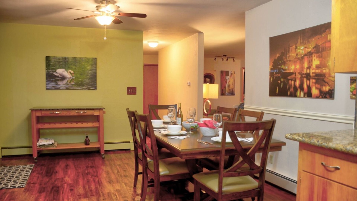Tumwater House | Tartan Tango - 2BR family rambler near Tumwater HS - low fees