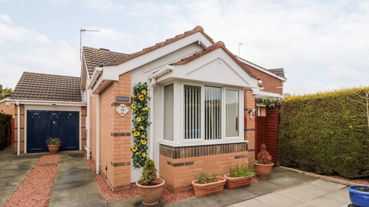 Woodhorn Cottage | TARTARIA, family friendly, with a garden in Widdrington