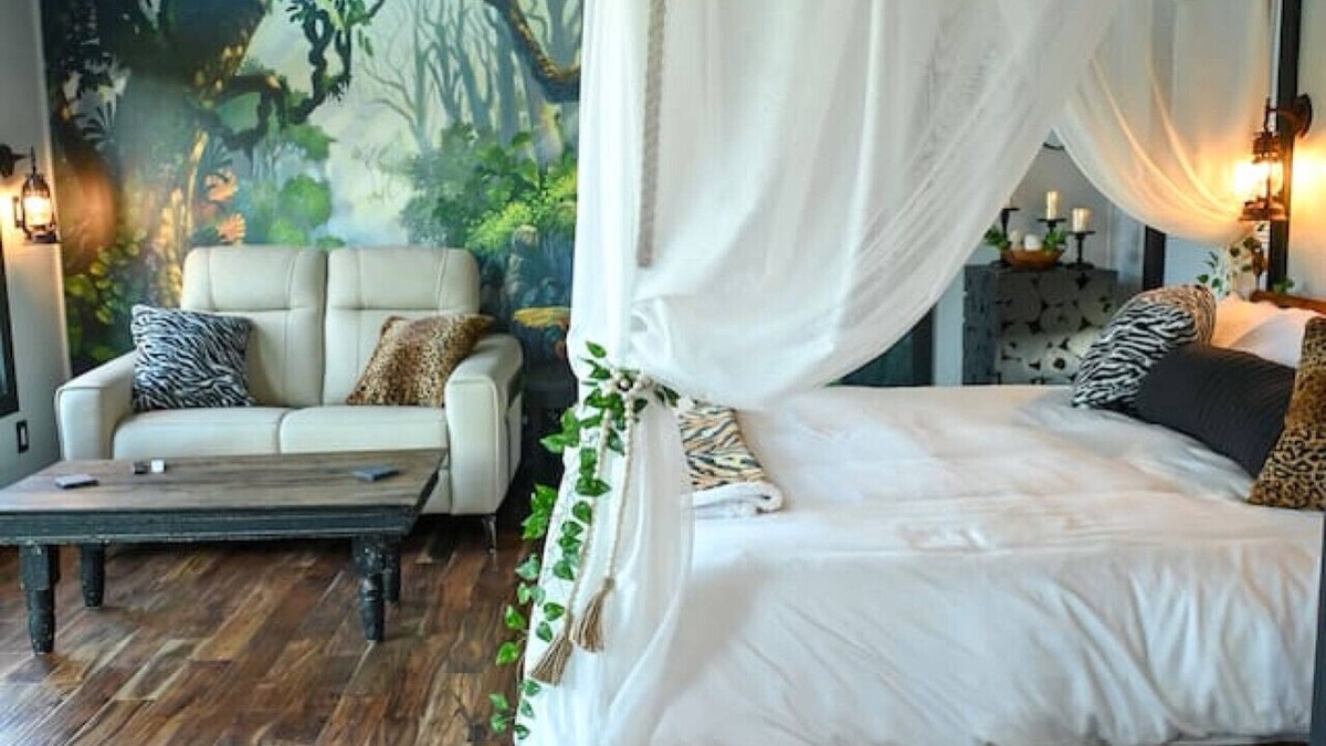 Sevierville Cabin | Tarzan And Jane Treehouse. Hot tub. Riverfront