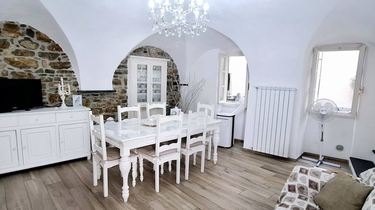 Terzorio Apartment | "TASTE OF PROVENCE" among Olive Trees and the Sea.